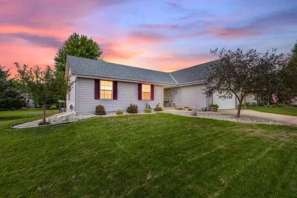1205 Huron WAY, Hartford, WI 53027