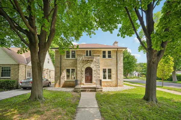 2902 N 73rd STREET, Milwaukee, WI 53210