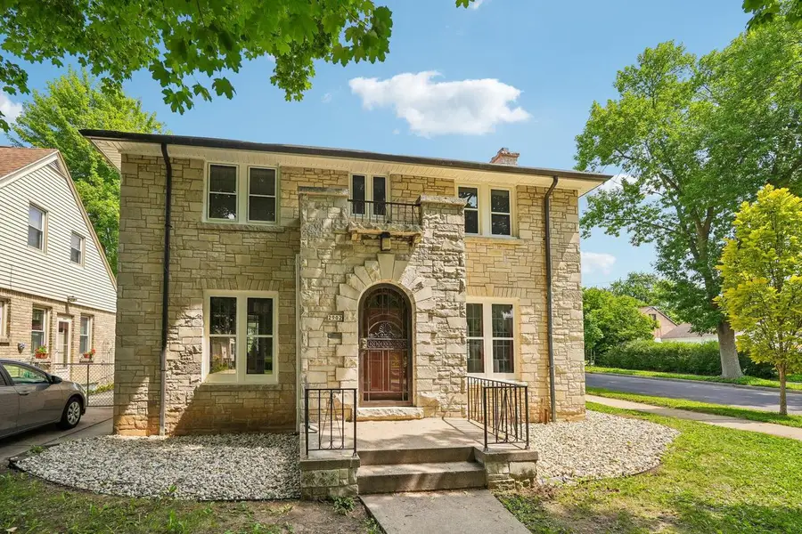 2902 N 73rd STREET, Milwaukee, WI 53210 - #2