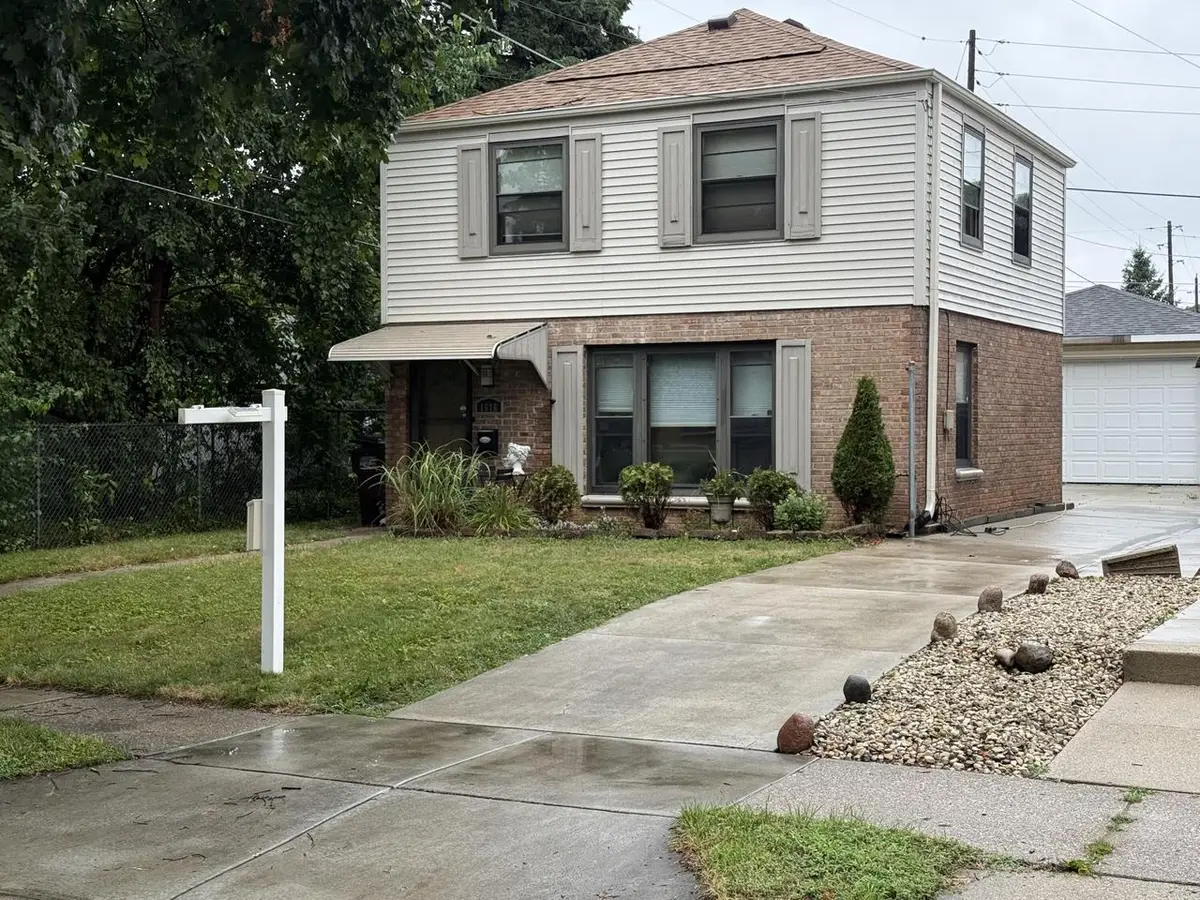 1616 E Eden PLACE, Saint Francis, WI 53235 - #1