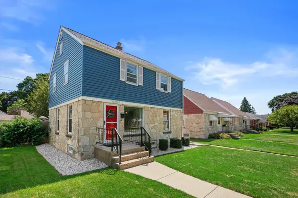 5700 N Sidney PLACE, Glendale, WI 53209