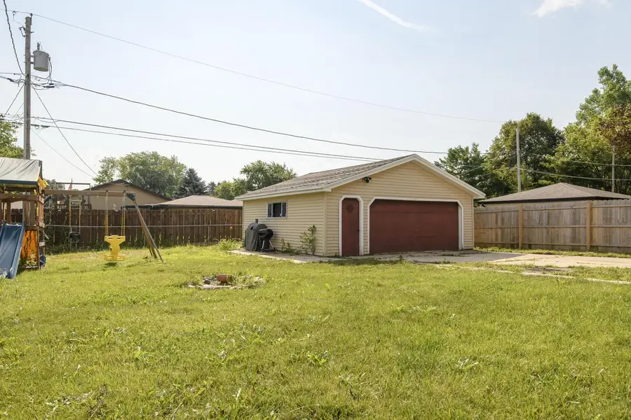 6727 Lone Elm Dr, Racine, WI 53402 - #2
