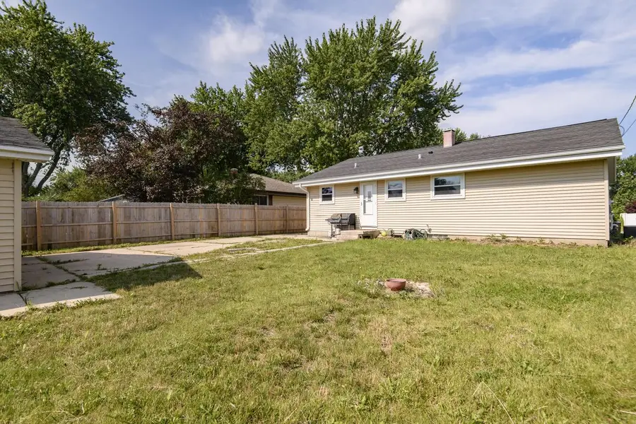 6727 Lone Elm Dr, Racine, WI 53402 - #3