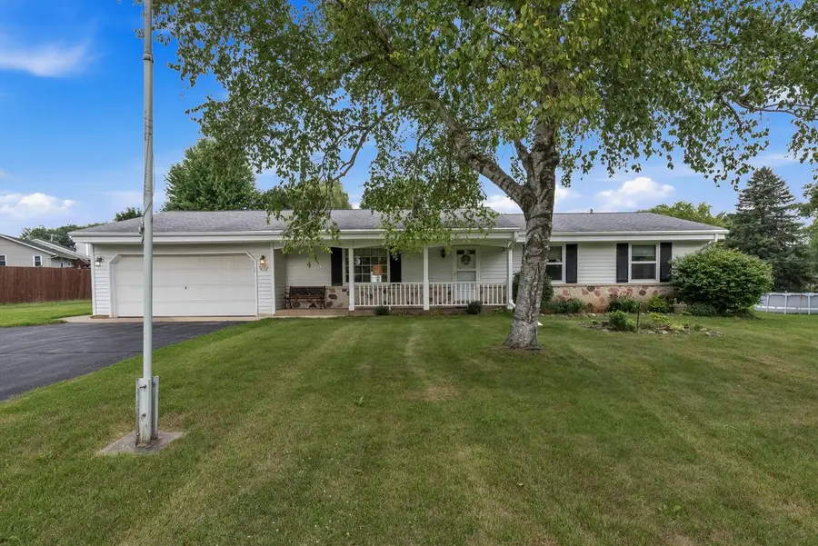 W154N6431 Marvel DRIVE, Menomonee Falls, WI 53051 - #2