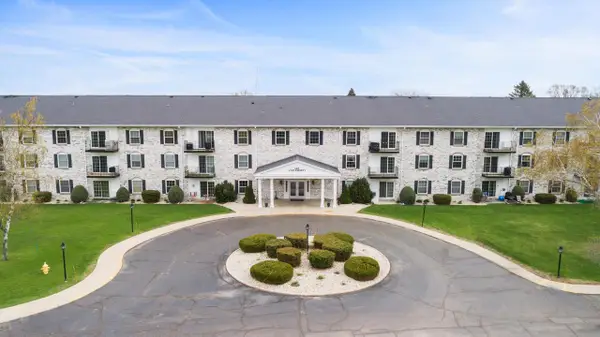 125 N University DRIVE #104, West Bend, WI 53095