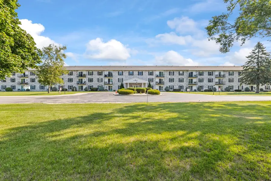 125 N University DRIVE #104, West Bend, WI 53095 - #2