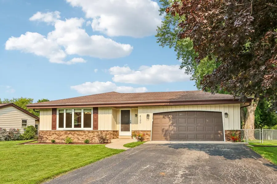 4120 S Regal DRIVE, New Berlin, WI 53151 - #3
