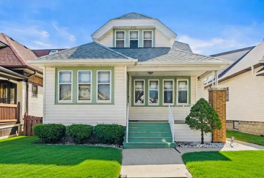3306 S 15TH PLACE, Milwaukee, WI 53215 - #2
