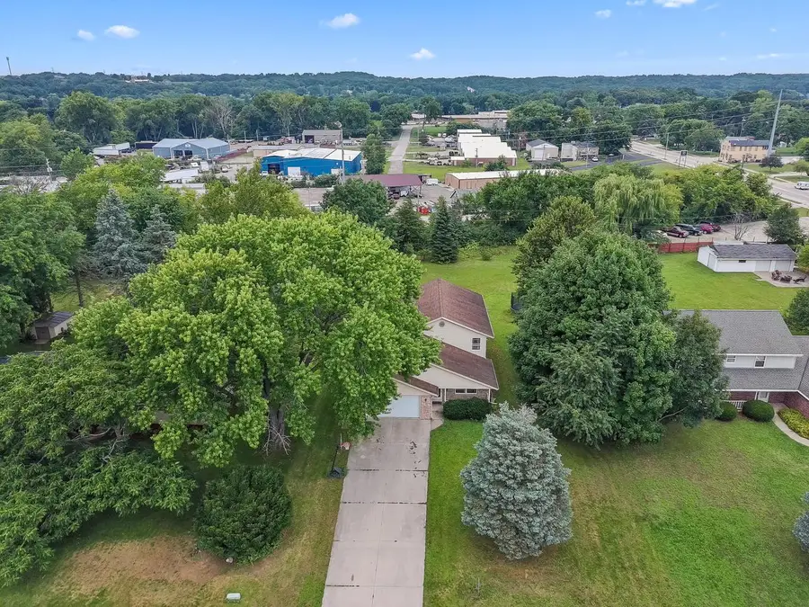 S89W23060 King PARKWAY, Big Bend, WI 53103 - #2