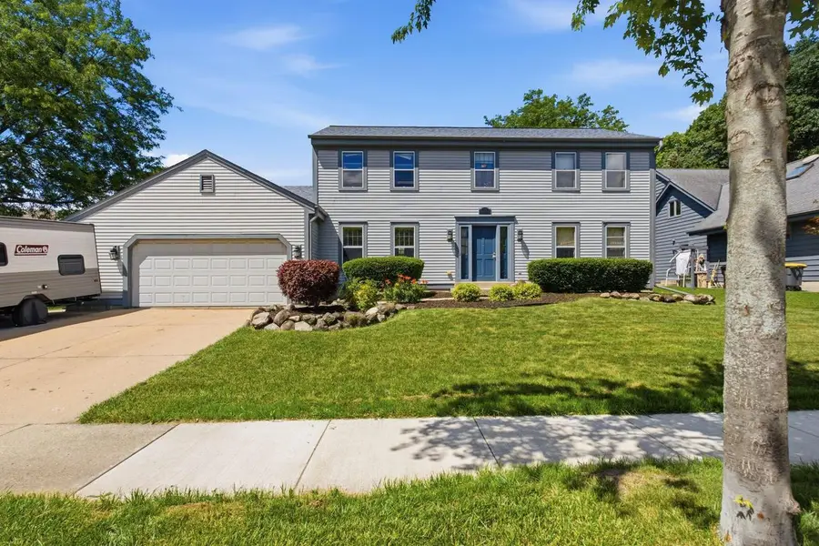 1232 Cavalier DRIVE, Waukesha, WI 53186 - #2
