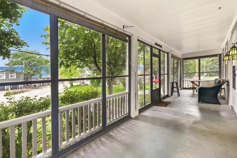 306 Park AVENUE, Pewaukee, WI 53072 - #3