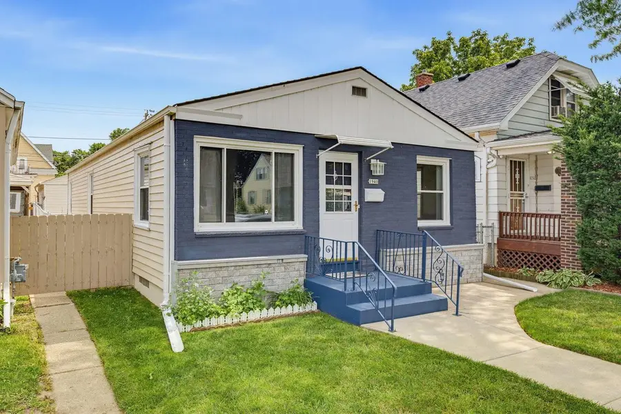1940 S 33rd STREET, Milwaukee, WI 53215 - #2