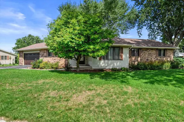 1468 Honeysuckle ROAD, Hartford, WI 53027
