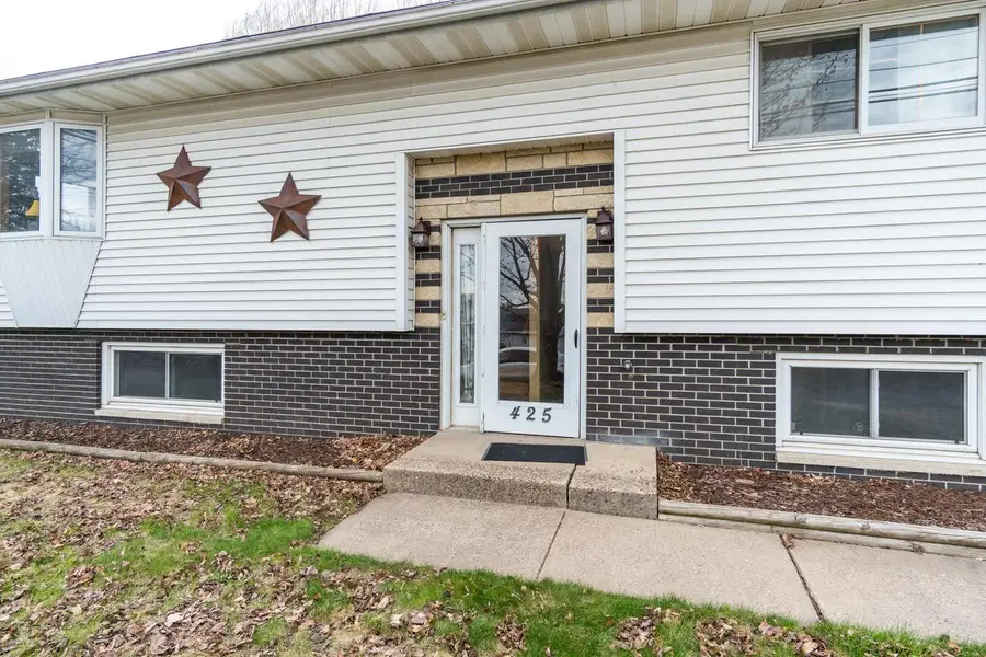 425 Church STREET, Holmen, WI 54636 - #2