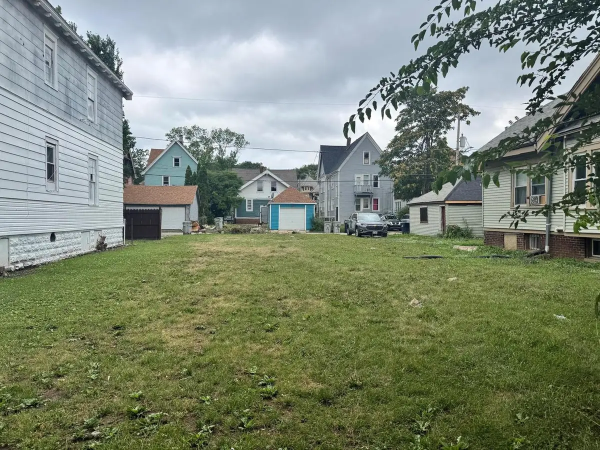 2445 N 40TH STREET, Milwaukee, WI 53210 - #1