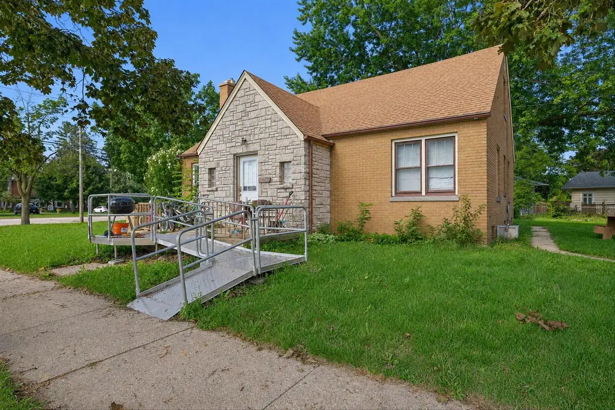 7954 40th AVENUE, Kenosha, WI 53142 - #1