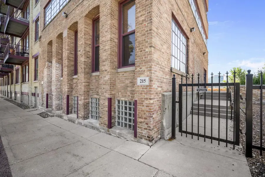 215 W Maple STREET #311, Milwaukee, WI 53204 - #3