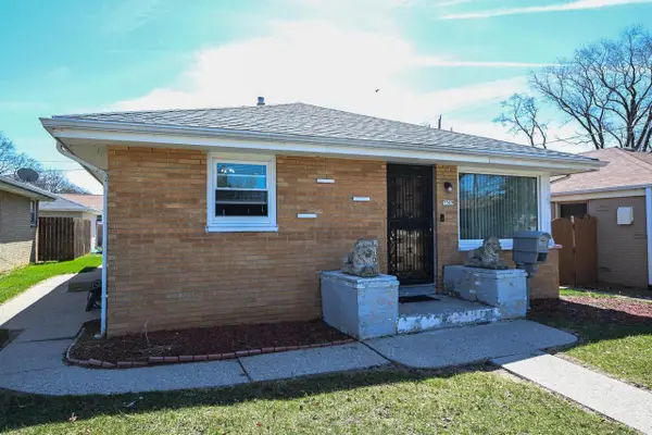 7509 W Carmen AVENUE, Milwaukee, WI 53218
