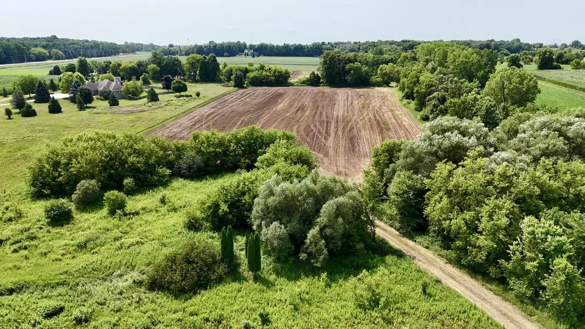 Lt4 E NEWARK DRIVE, West Bend, WI 53090 - #1