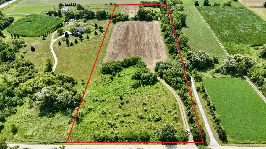 Lt4 E NEWARK DRIVE, West Bend, WI 53090 - #3