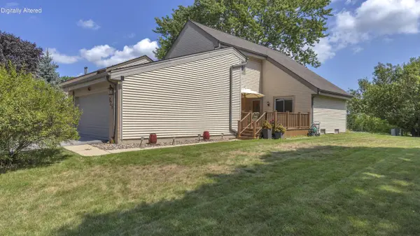 7266 S Delaine DRIVE, Oak Creek, WI 53154
