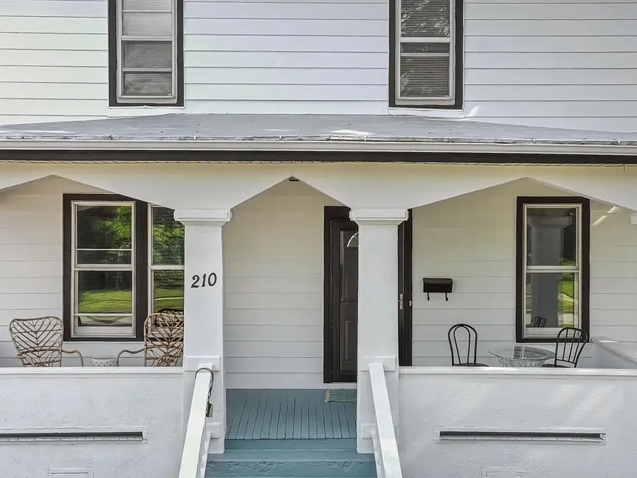 210 E Walworth STREET, Elkhorn, WI 53121 - #2