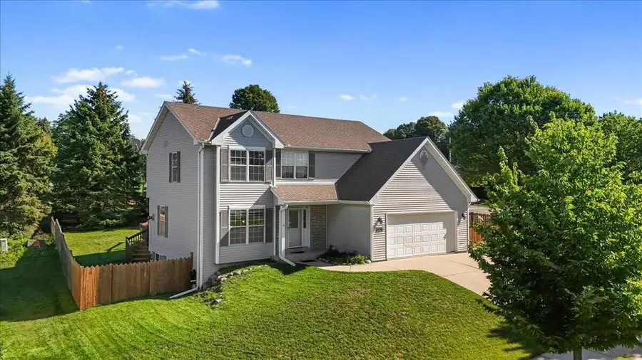 1136 Garfield LANE, Hartford, WI 53027 - #2