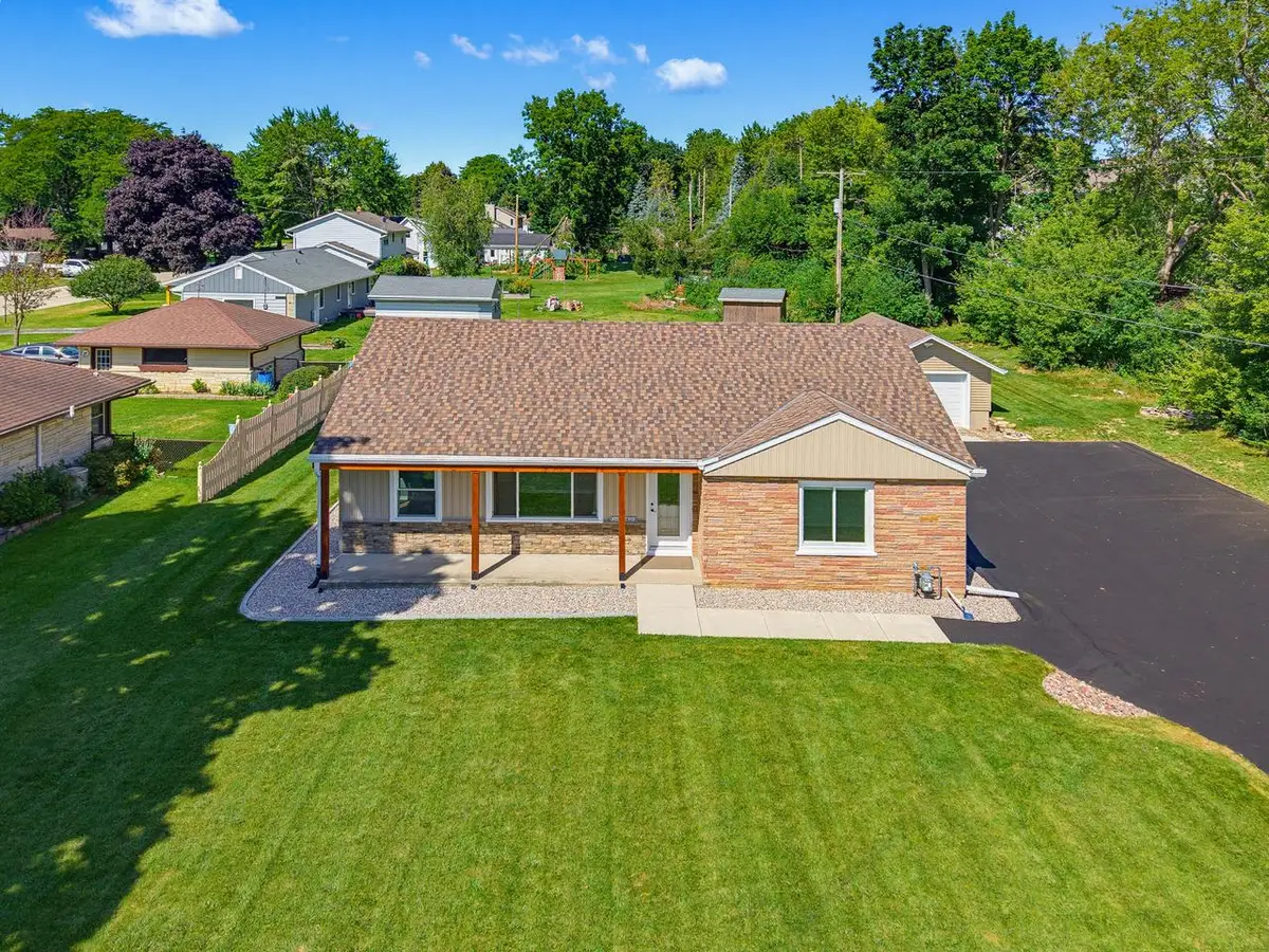 W240N6309 Maple AVENUE, Sussex, WI 53089 - #1