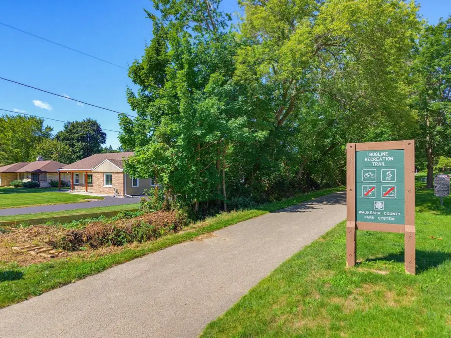 W240N6309 Maple AVENUE, Sussex, WI 53089 - #2