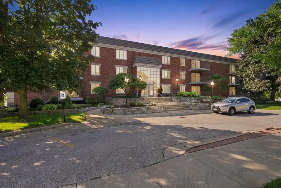 13335 Watertown Plank ROAD #311, Elm Grove, WI 53122 - #2
