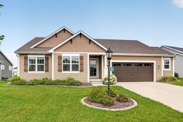 35144 Winnebago DRIVE, Oconomowoc, WI 53066