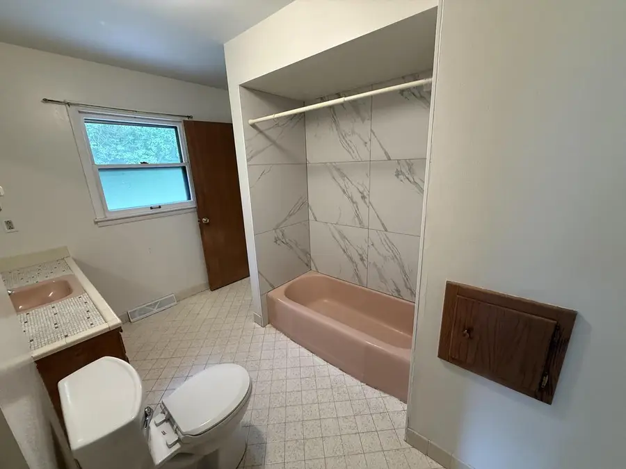 8414 S Verdev DRIVE, Oak Creek, WI 53154 - #3