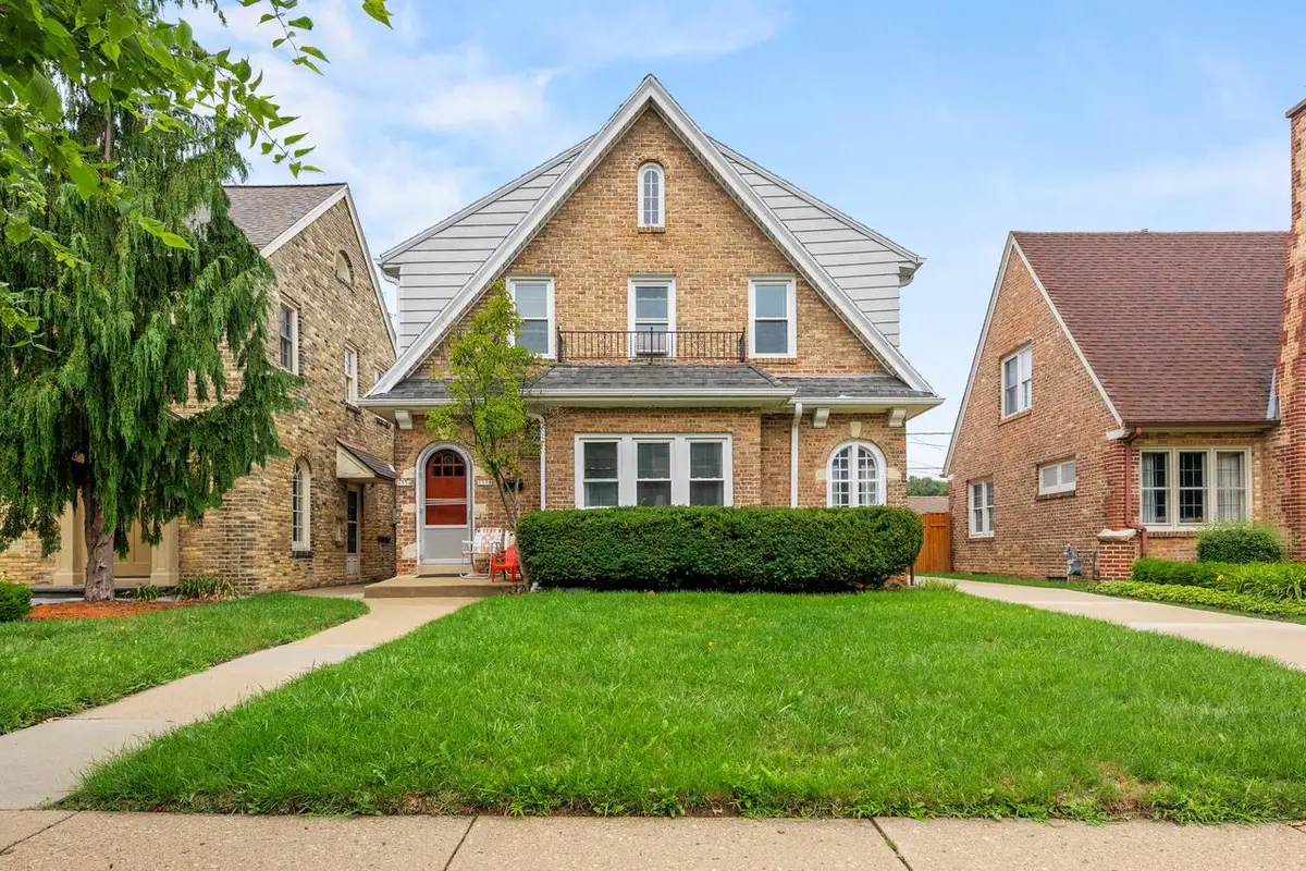 1554 E Hampton DRIVE, Whitefish Bay, WI 53217 - #1