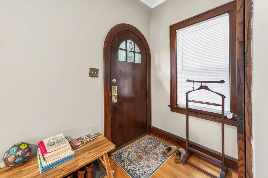 1554 E Hampton DRIVE, Whitefish Bay, WI 53217 - #2