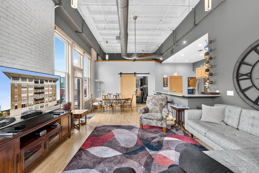1325 N Van Buren STREET #202, Milwaukee, WI 53202 - #2