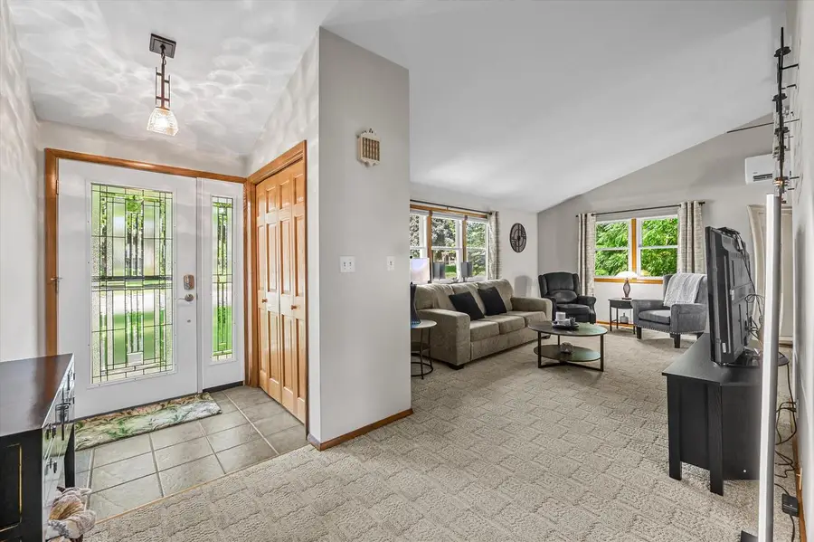 W172N9390 Shady LANE, Menomonee Falls, WI 53051 - #2