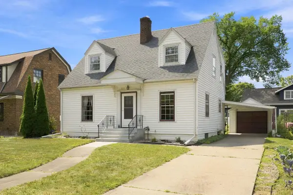 208 21st STREET S, La Crosse, WI 54601