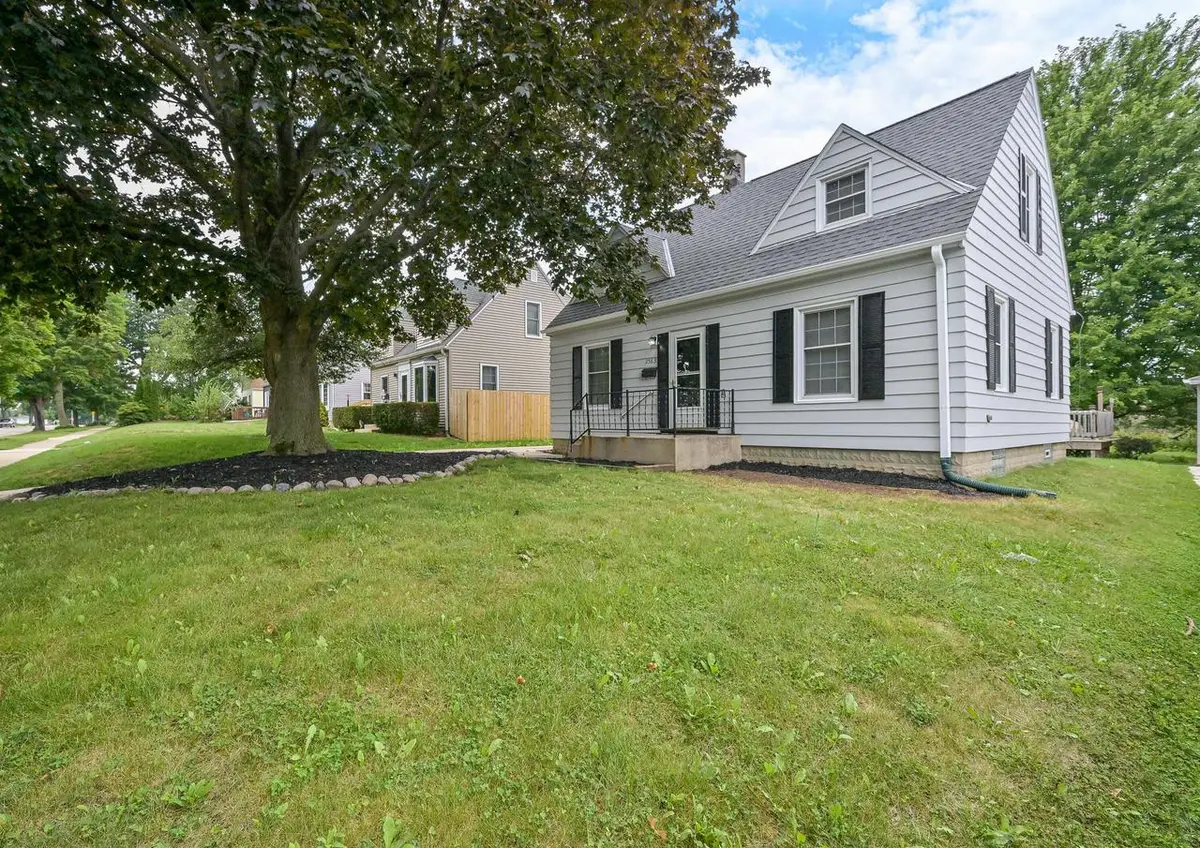 2563 S 99th STREET, West Allis, WI 53227 - #1