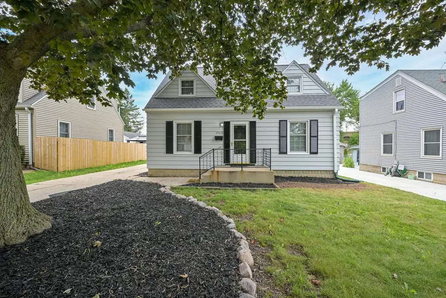 2563 S 99th STREET, West Allis, WI 53227 - #2
