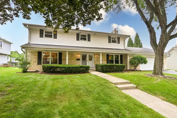 1128 Downing DRIVE, Waukesha, WI 53186