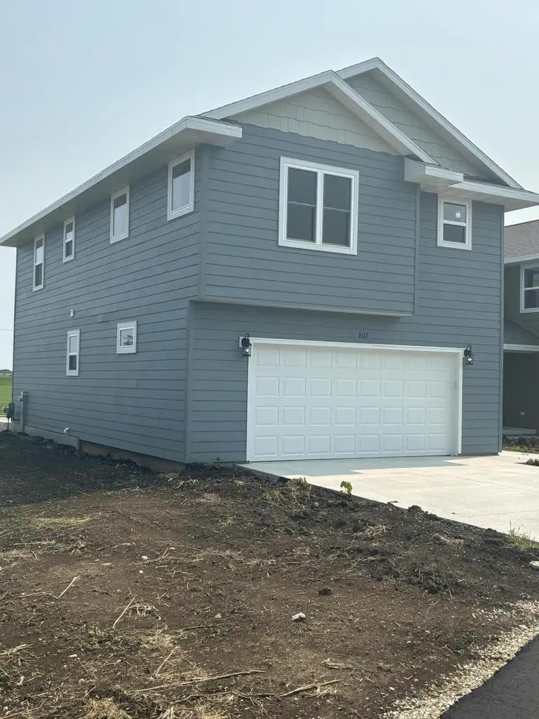807 Arthur DRIVE, Milton, WI 53563 - #2