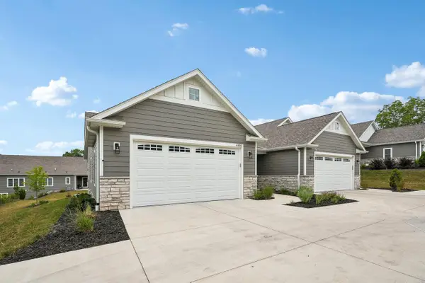 4050 S 124th STREET #201, Greenfield, WI 53228