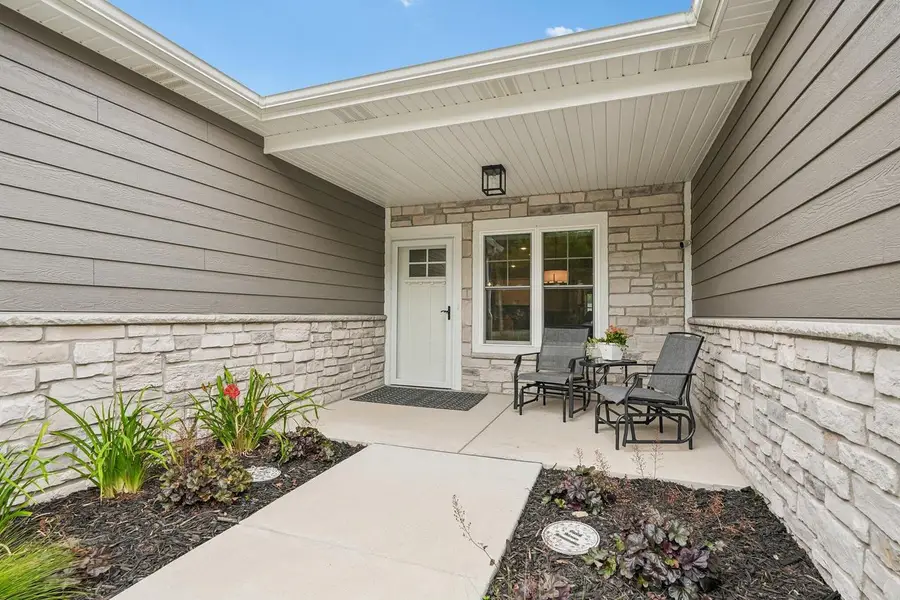 4050 S 124th STREET #201, Greenfield, WI 53228 - #2