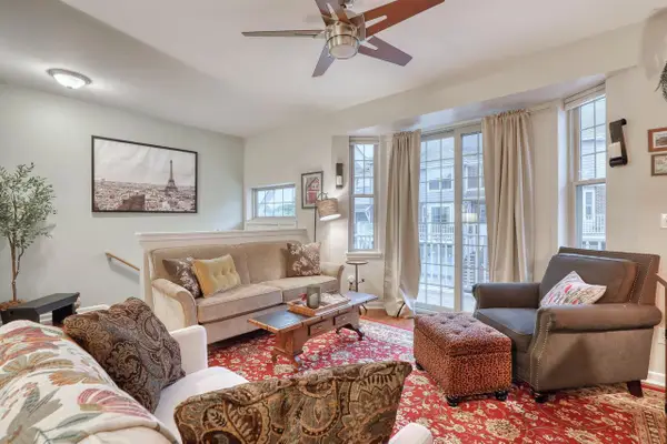 808 Timber Ridge COURT #4 D, Waukesha, WI 53189
