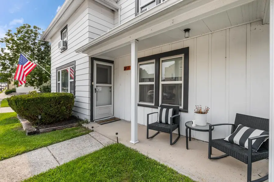 213 Kettle Moraine DRIVE S, Slinger, WI 53086 - #2