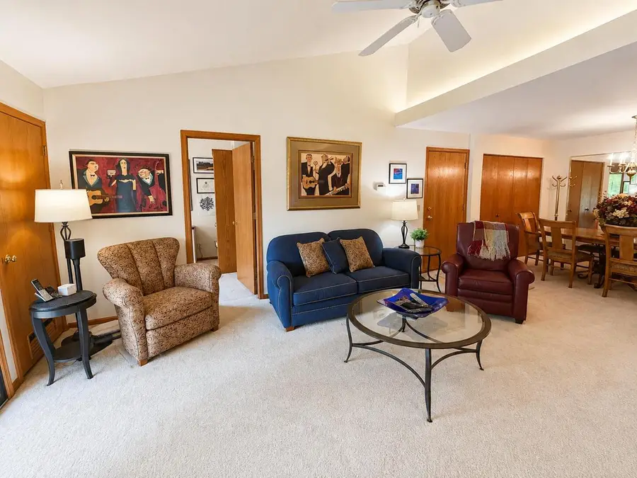 116 E Freistadt ROAD #H, Thiensville, WI 53092 - #3