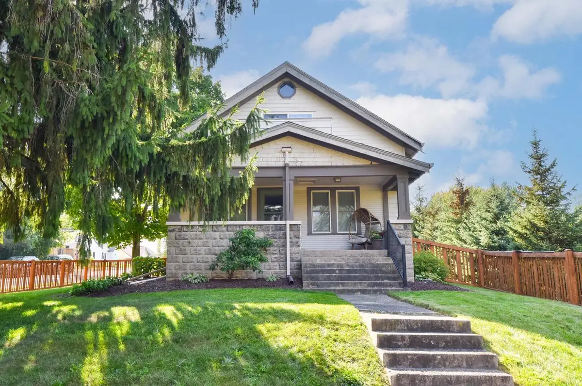 W161N9057 Hayes AVENUE, Menomonee Falls, WI 53051 - #1