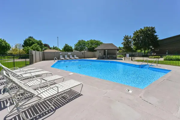 4015 S 84th STREET #8, Greenfield, WI 53228
