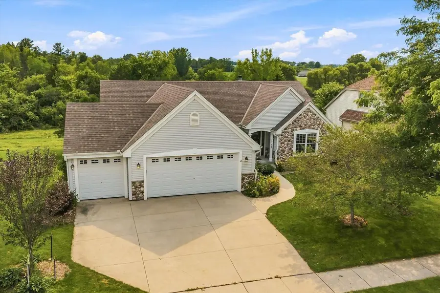1709 Tumbleweed CIRCLE, West Bend, WI 53095 - #2