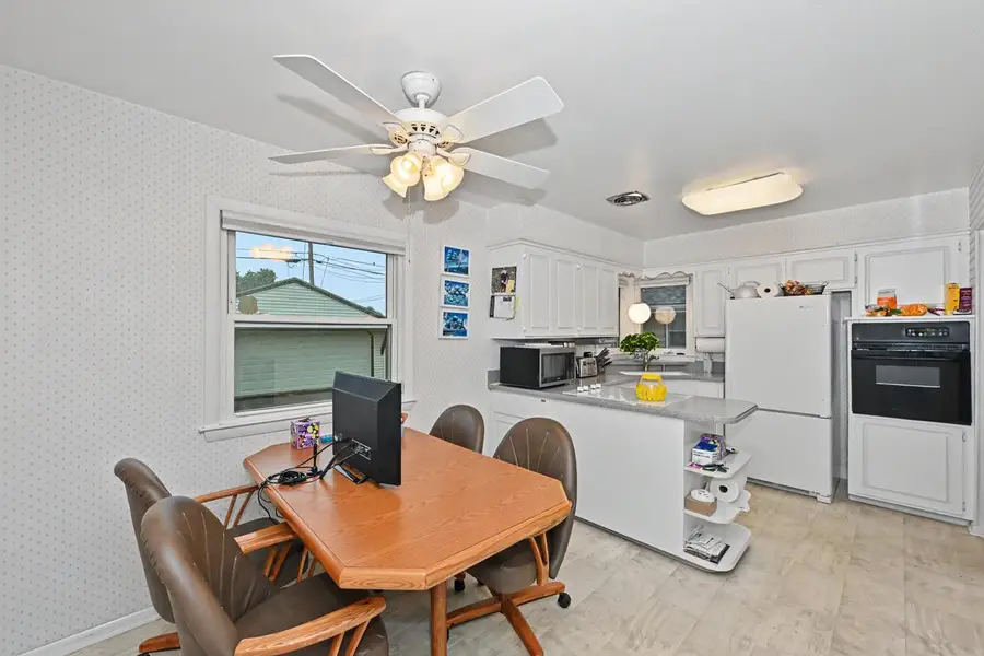 4036 N 81st STREET, Milwaukee, WI 53222 - #3